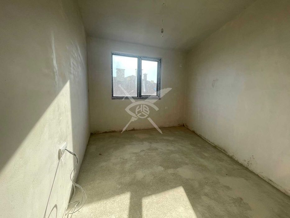 Тристаен апартамент в Айтос 63494