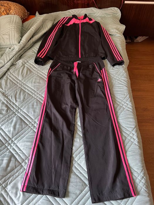 Екип Адидас черен с розово