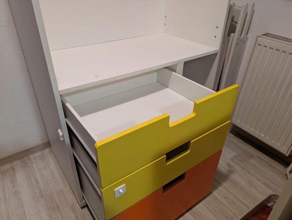 Masa de înfășat - birou cu sertare IKEA