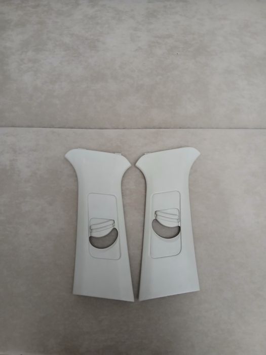 Облицовки передних стоек Лада Веста