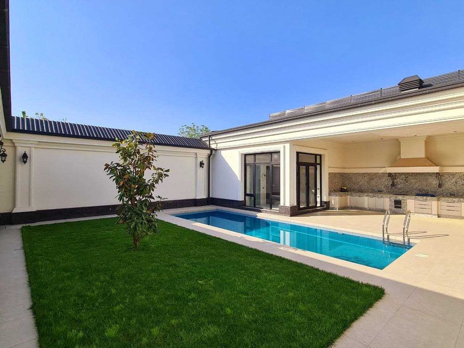 Центр Луначарского Евродом в стиле Нэоклассика