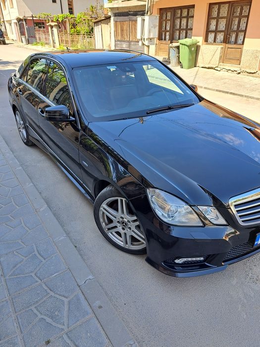 Продавам Мерцедес W212 2012год.Е250 204 к.с.