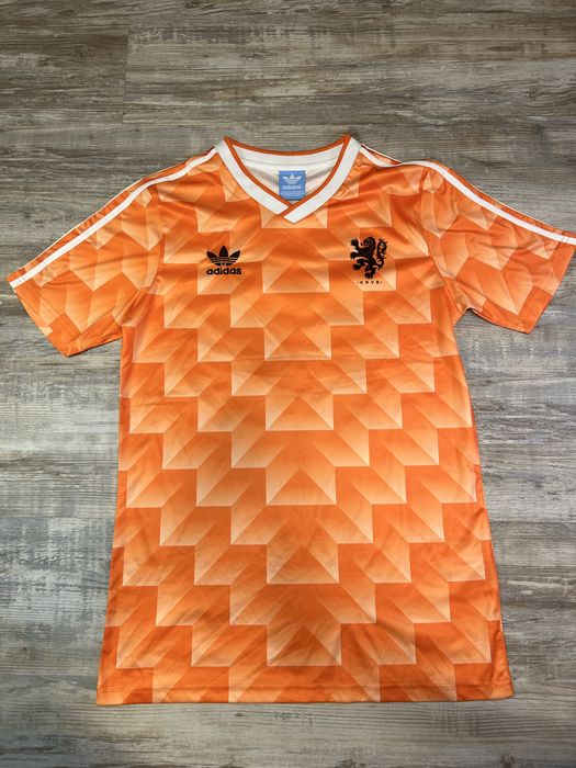 Adidas Netherlands vintage - ориг мъжка тениска. L