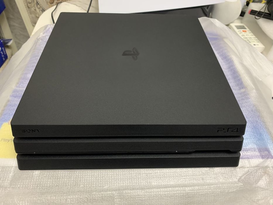 Продам playststion4 slim 1TB с играми на борту как на фото