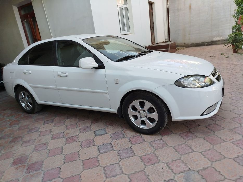 Sotiladi moshina