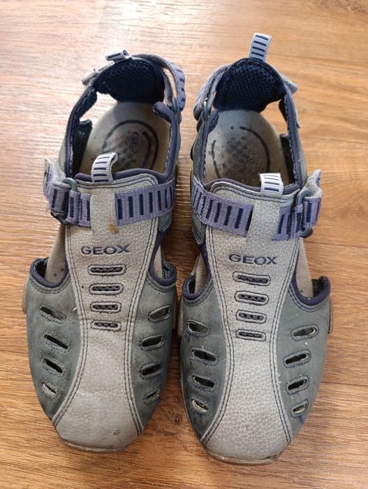 Продам сандали подростковые