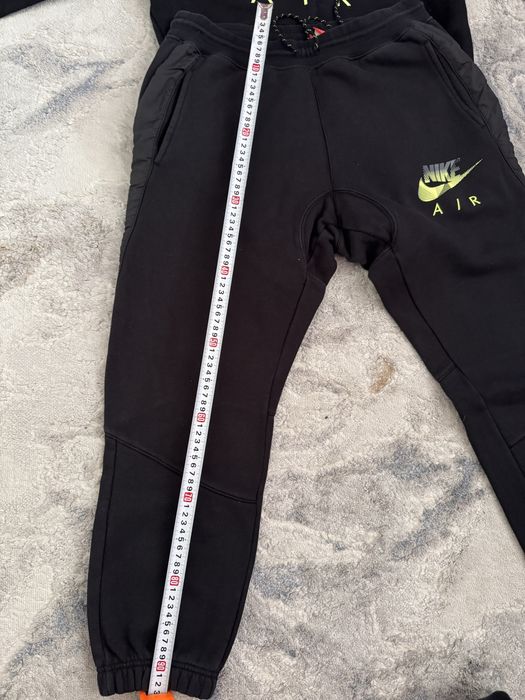 Спортивный костюм Nike утепленый размер М,L отличное состояние