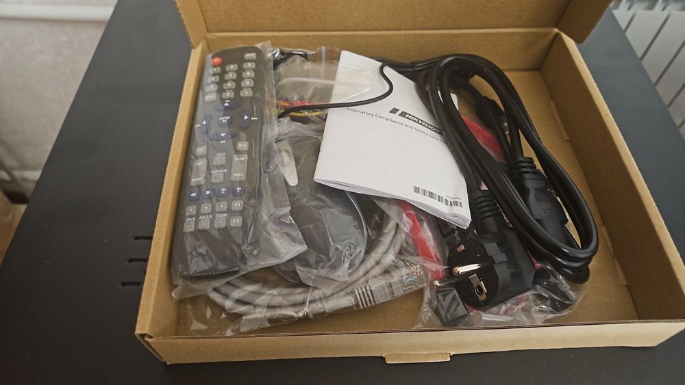 Видеорегистратор hikvision новый