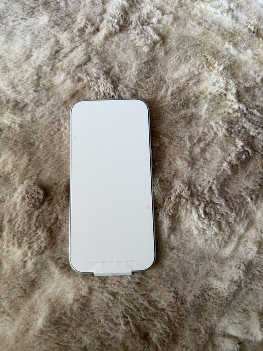 Vand iphone 17 512 sau dau la schimb cu aur telefonul este nou neactivat doar scos din cutie