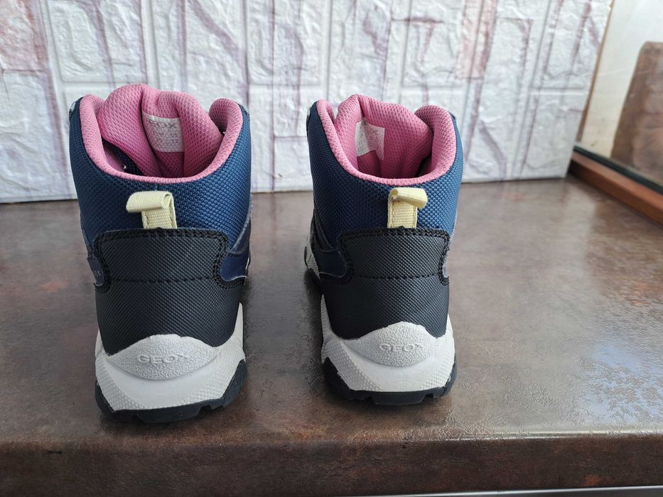 детски ботуши,зимни обувки,боти,апрески,Geox номер30 за момиче,геокс