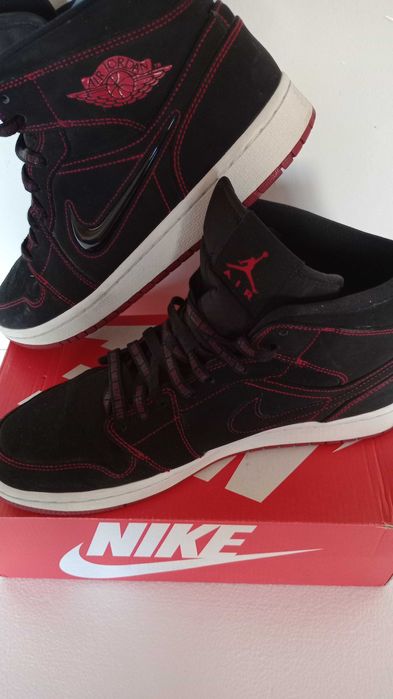 Оригинални маратонки NIKE AIR JORDAN 1 Mid