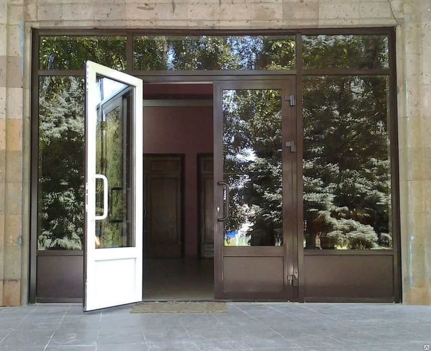 Akfa eshik romlar ishlab chiqarib ustanovka qilamiz