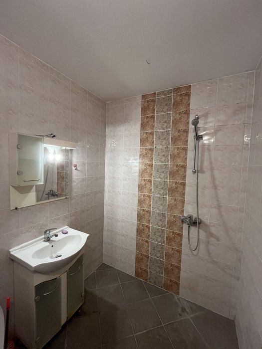 Дава се под наем Многостаен апартамент в Пловдив, Кючук Париж - 97 кв.м за 500 € - Снимка #12