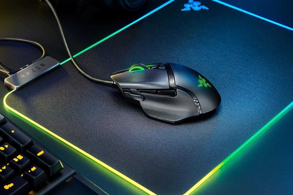 Mouse Gaming Razer Basilisk V2 RGB 20K Dpi USB cu fir nou sigilat