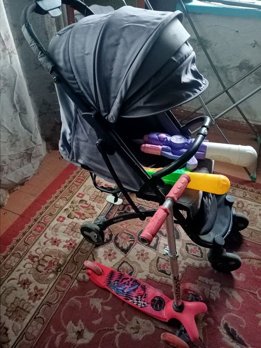 Продам коляску и самокат в комплекте