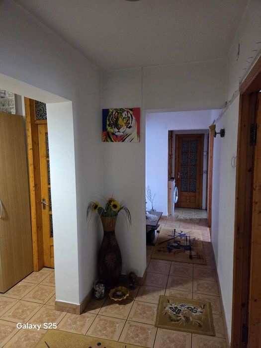 persoana fizica inchiriez apatament cu 3 camere si 2 bai complet mobilat