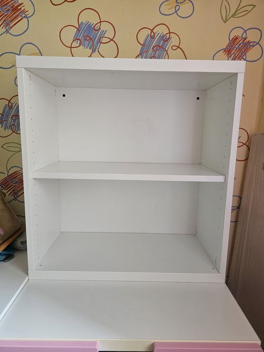 Продам стеллаж для книг икеа
