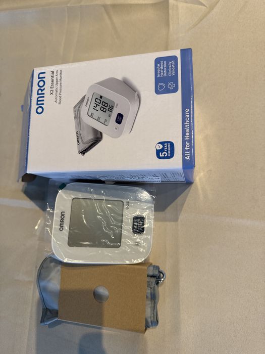 Tensiometru Omron x2 Essential