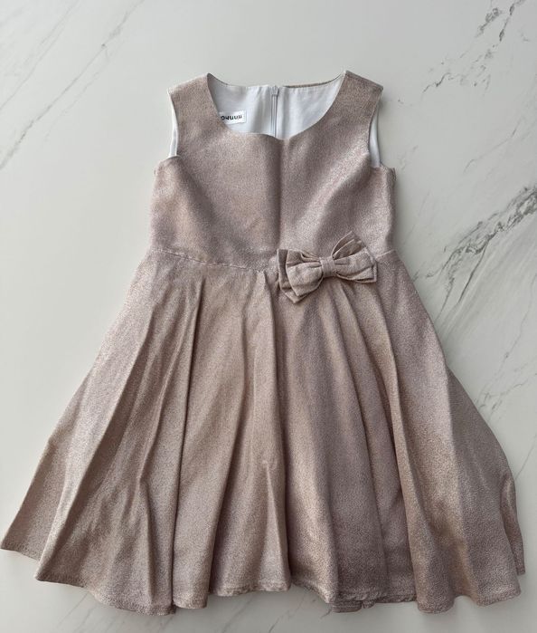 Момичешки рокли изключително запазени