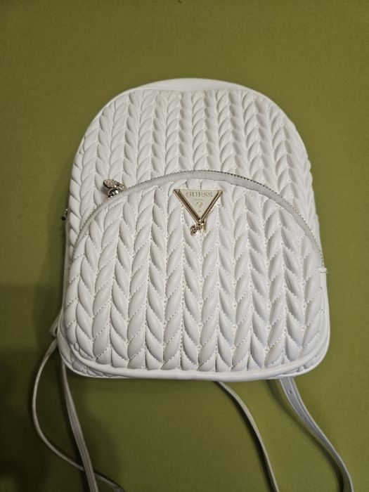 Дамска бяла раница guess