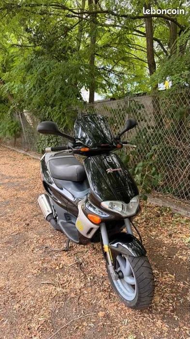 Gilera Runner 50 125 150 180 200 всички години Гилера Джилера Рънър рънер Скутер мотор НА ЧАСТИ