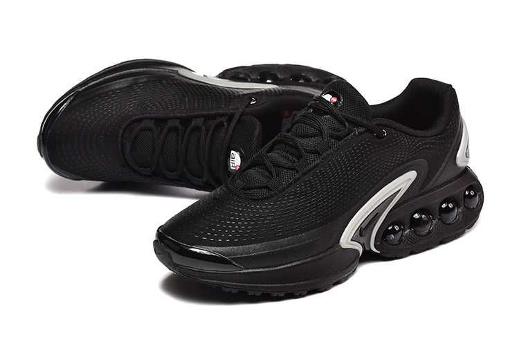 Продавам нови оригинални мъжки маратонки Nike Air Max DN black grey