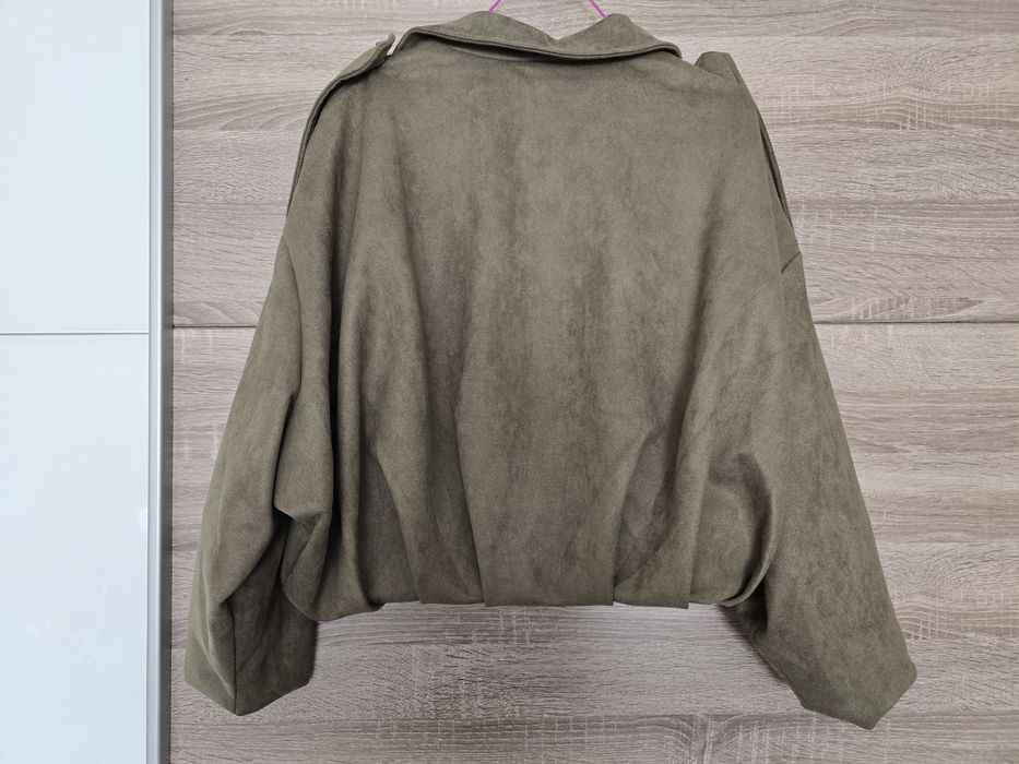 Тъмно зелено яке