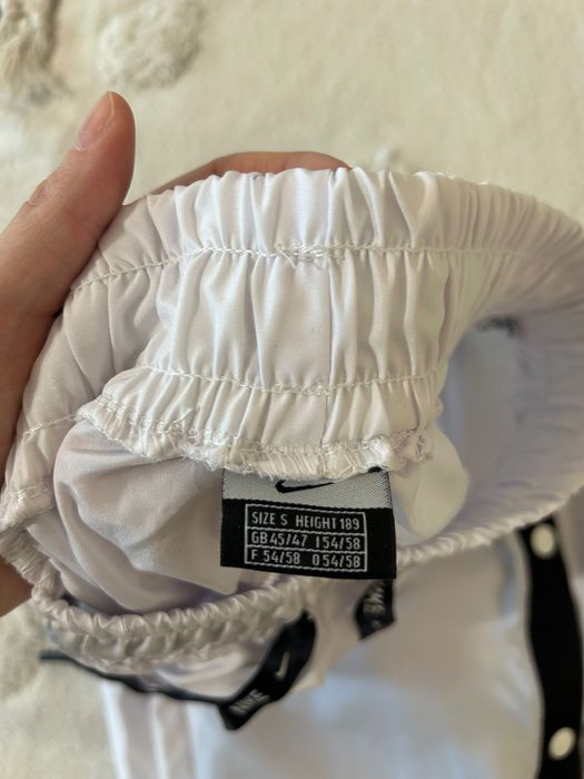 Бял панталон Nike