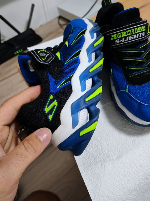 Adidași skeckers 34