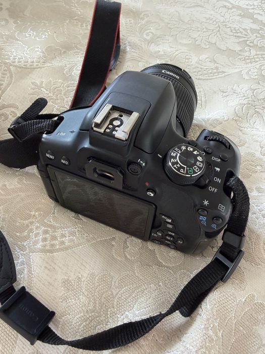 Фотоаппарат Canon 750 d