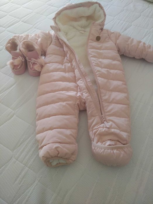 Combinezon de iarna H&M, marime 68, imblanit, in conditii bune