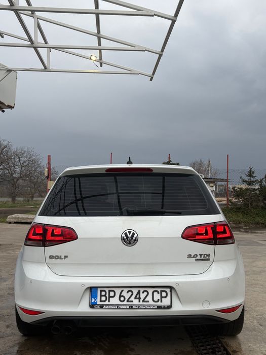 Продавам Golf 7 уникална , икономична.