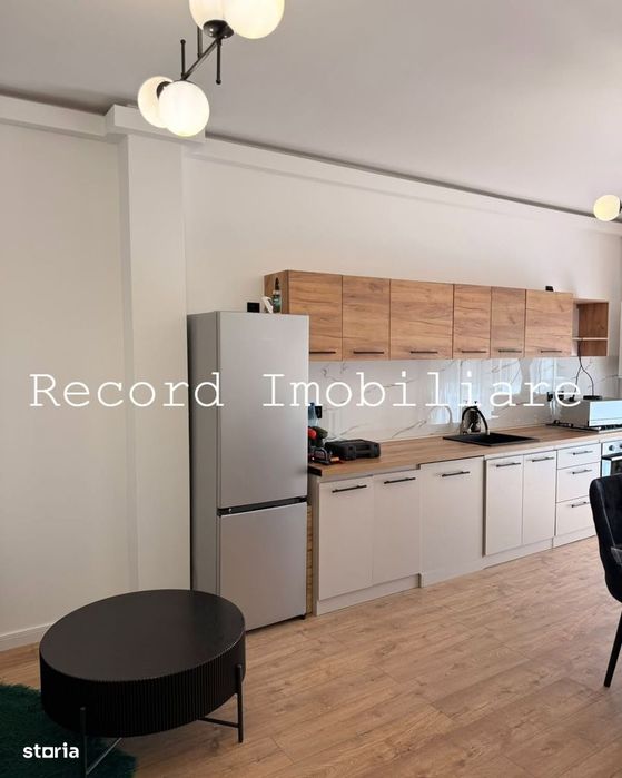Prima inchiriere 2 camere Str.Eroilor blocurile albe