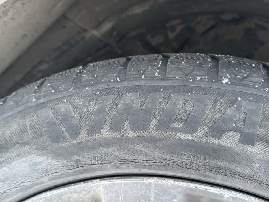 Продам шины радиус 20