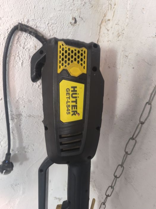 Продам мощный триммер 1500 ват