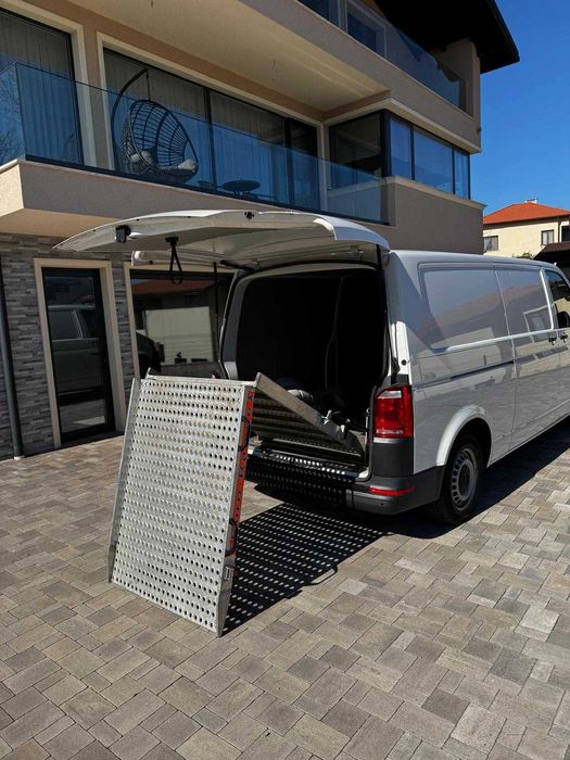 Инвалидна - Товарна рампа за бус