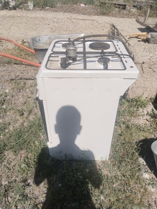 Продам срочно Газплиту