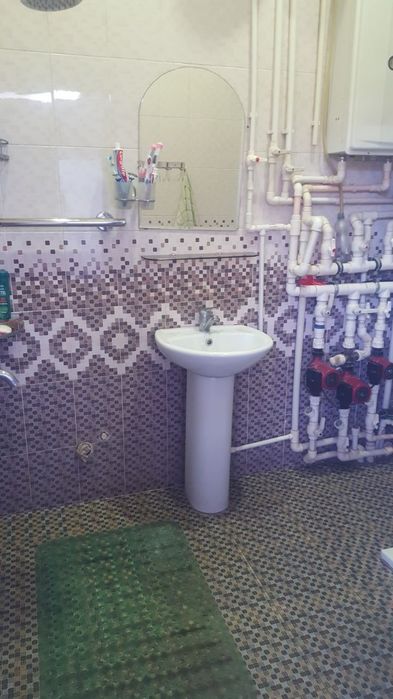 Тайёр ховли сотилади