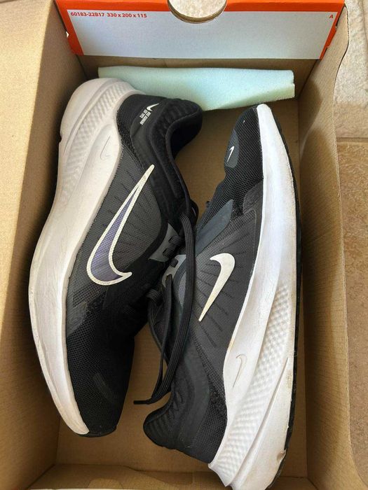 NIKE WMNS QUEST 5 40 номер