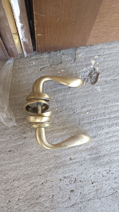 Продам двери б/у