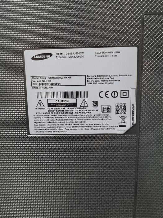 Телевизор Samsung  48 инча с повреден дисплей