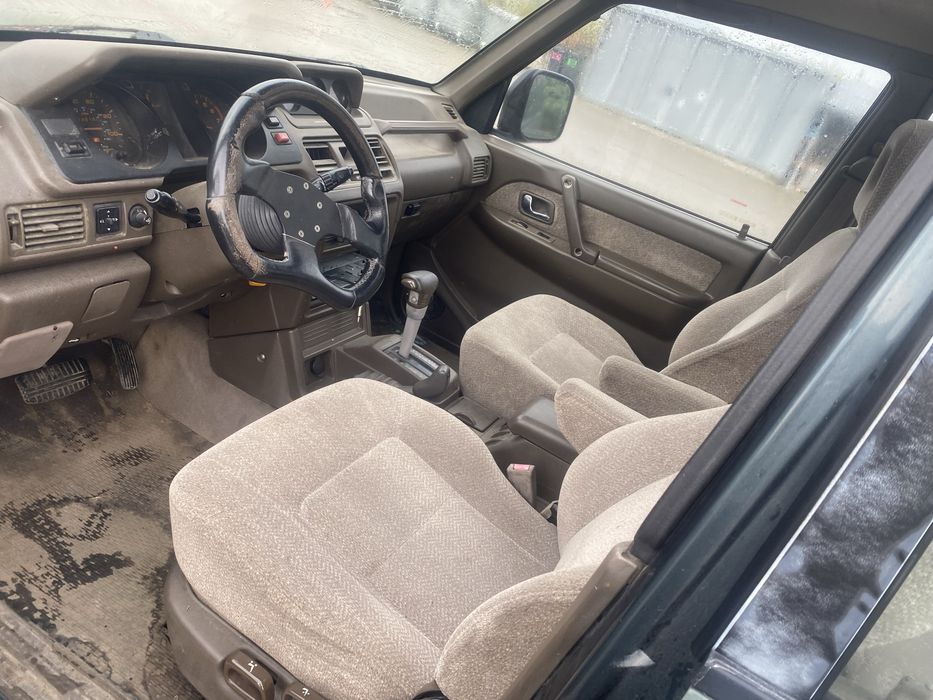 Mitsubishi   pajero 3.0 v6