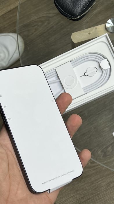 iPhone 16e 128GB - спешно