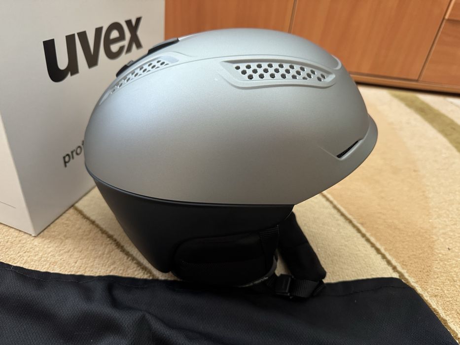 Ски каска UVEX Ultra Mips 55-59cm