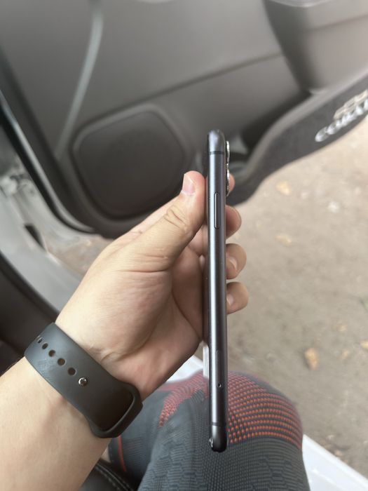 Продам Iphone 11  128 gb