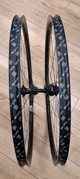 Set de roti DT Swiss GR1800 gravel noi 28”