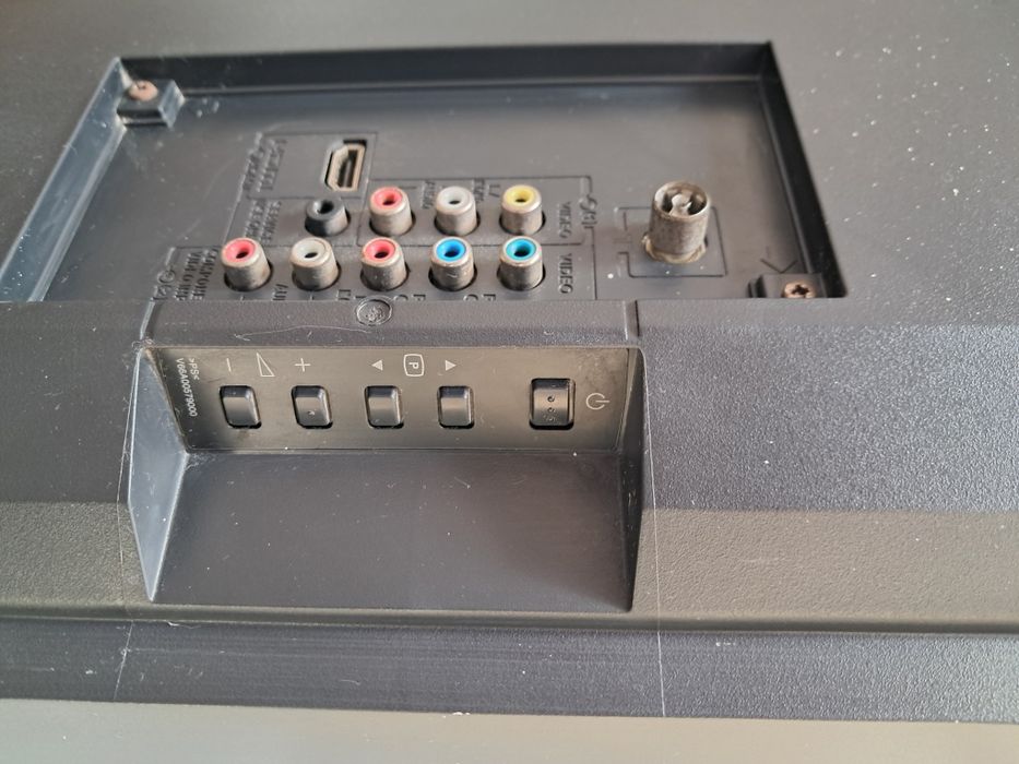 Телевизор TOSHIBA модел: 32HV10G