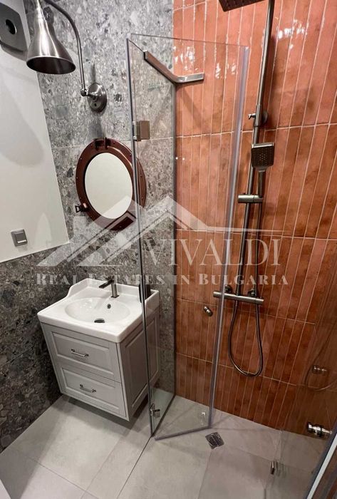 Продава се Едностаен апартамент в Варна, Център - 40 кв.м за 3875 €/кв.м - Снимка #14