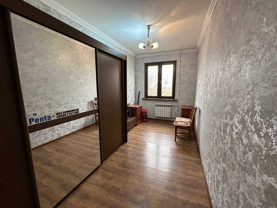 Продаётся Чиланзар 11 квартал Шухрат перекресток 4/4/5 с ремонтом !