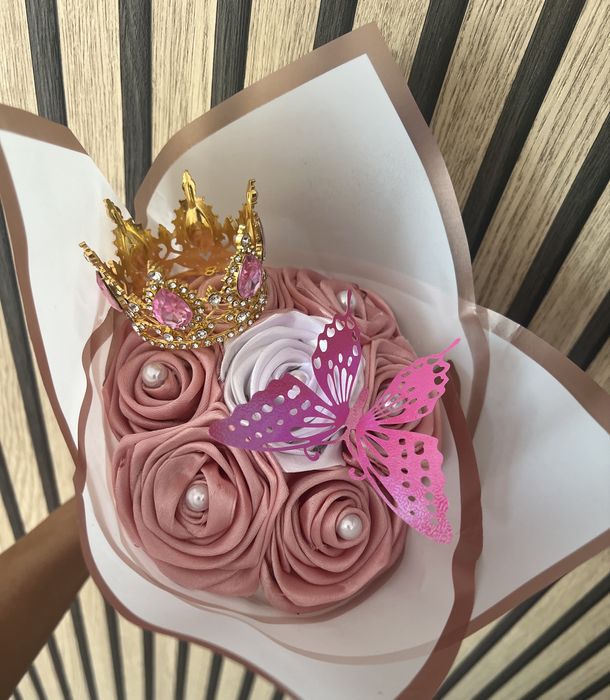 Buchet de trandafiri realuzati manual